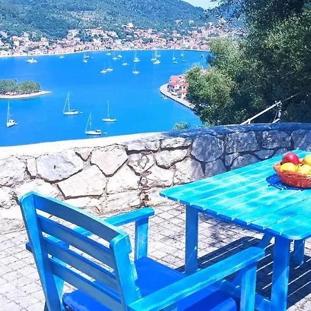 Odysseion Apartment *