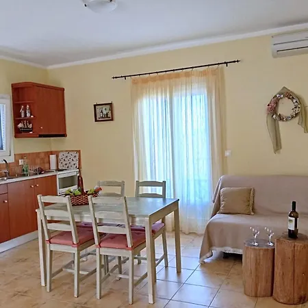 Odysseion Apartment *